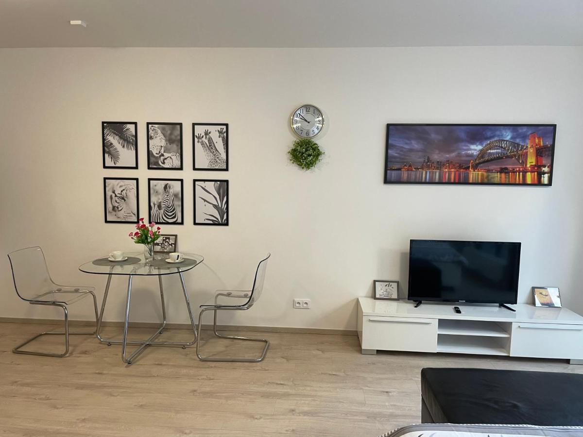 Tomy Ng. Apartment Prague